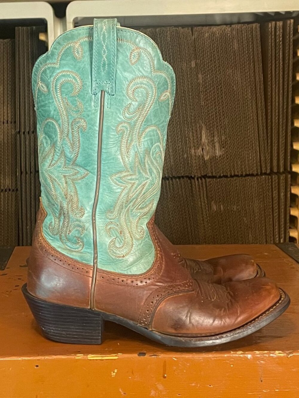 ARIAT Legend Women's 7 B Mint Green Square Toe Brown Leather Western Boots 15840 - Picture 3 of 9